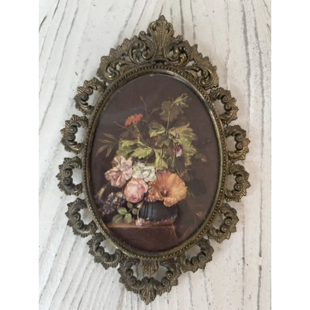 2 Vtg Oval Metal Italian Ornate Frame Floral Pictures w/ Glass Made in Italy 5x7
